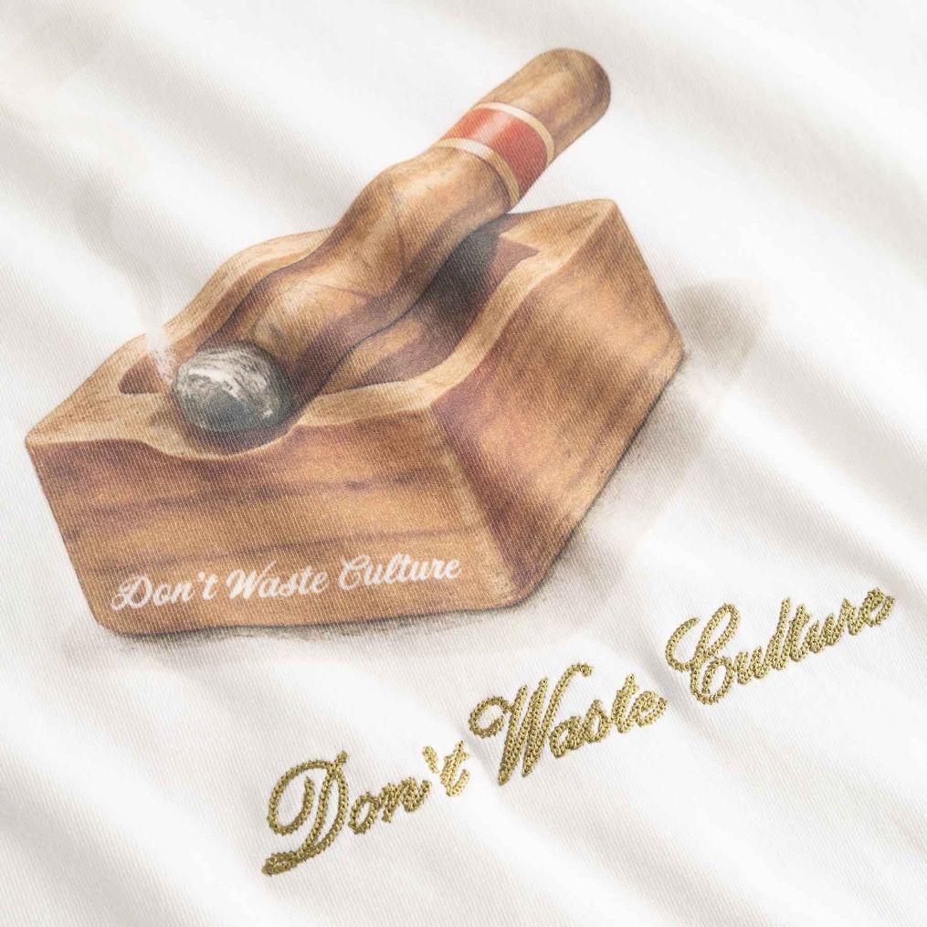 Don’t Waste Culture Nomi T-shirt Offwhite