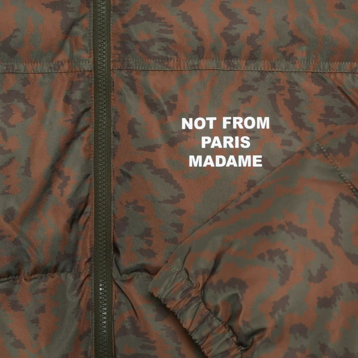 Drôle De Monsieur Slogan Moiré Puffer Dunkelgrün