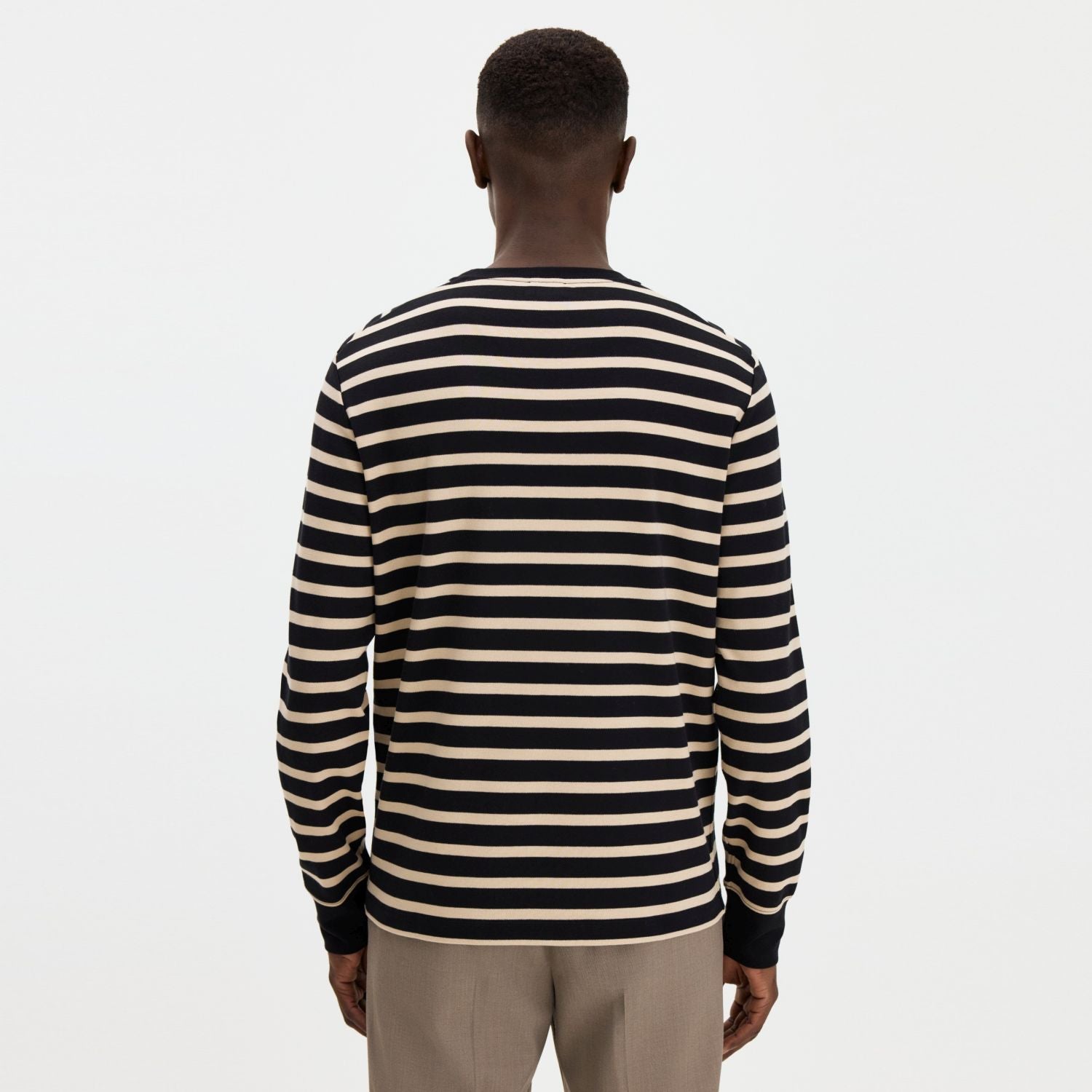 Filippa K Hammer Sleeve Pullover Beige/Schwarz