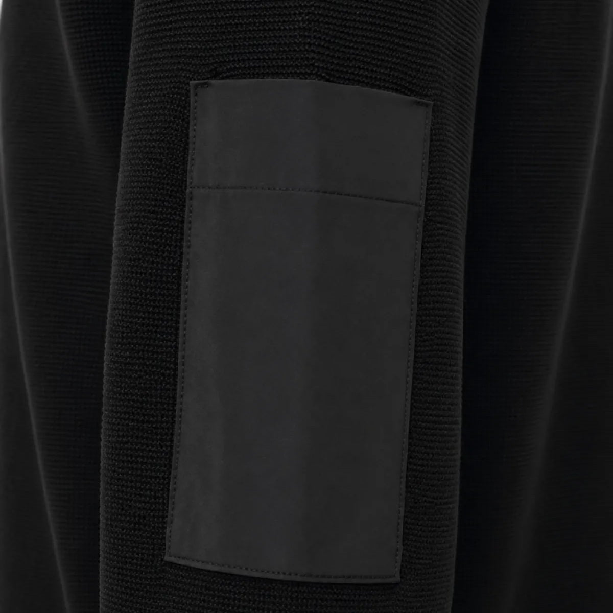 Genti Round Pocket Pullover Schwarz