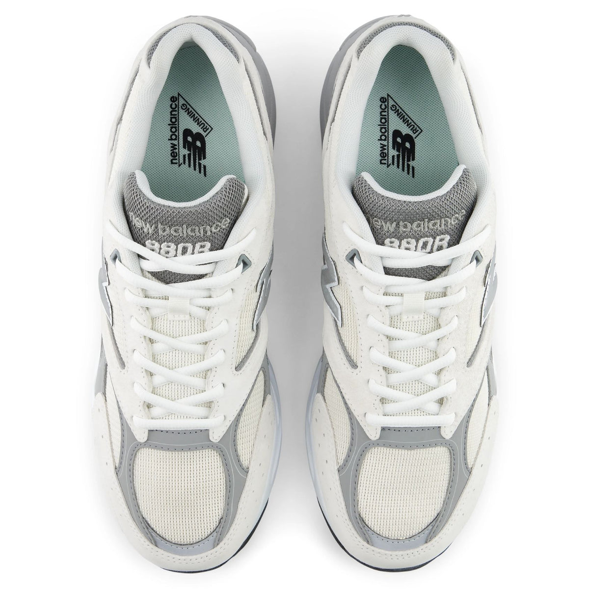 New Balance 880R Sneaker Offwhite/Grau