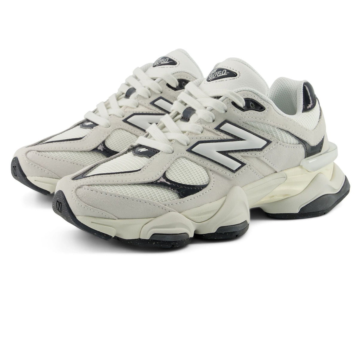 New Balance 9060 Sneaker Weiß/Schwarz