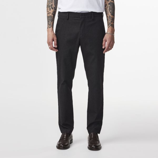 NN.07 Theo Slim Chino Zwart