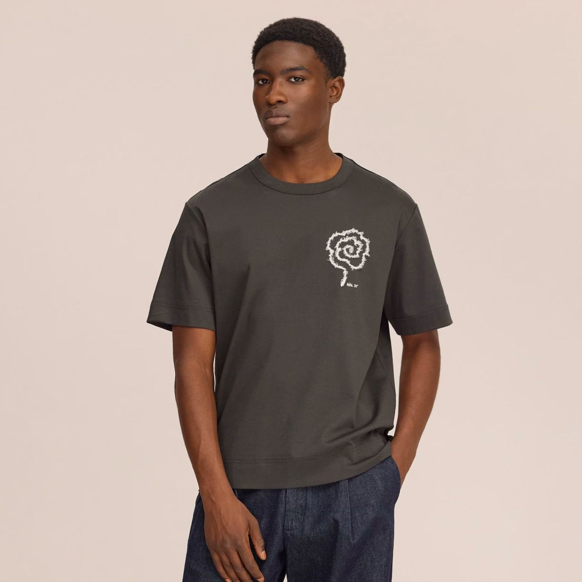 NN.07 Pedro EMB T-shirt Dunkelgrün