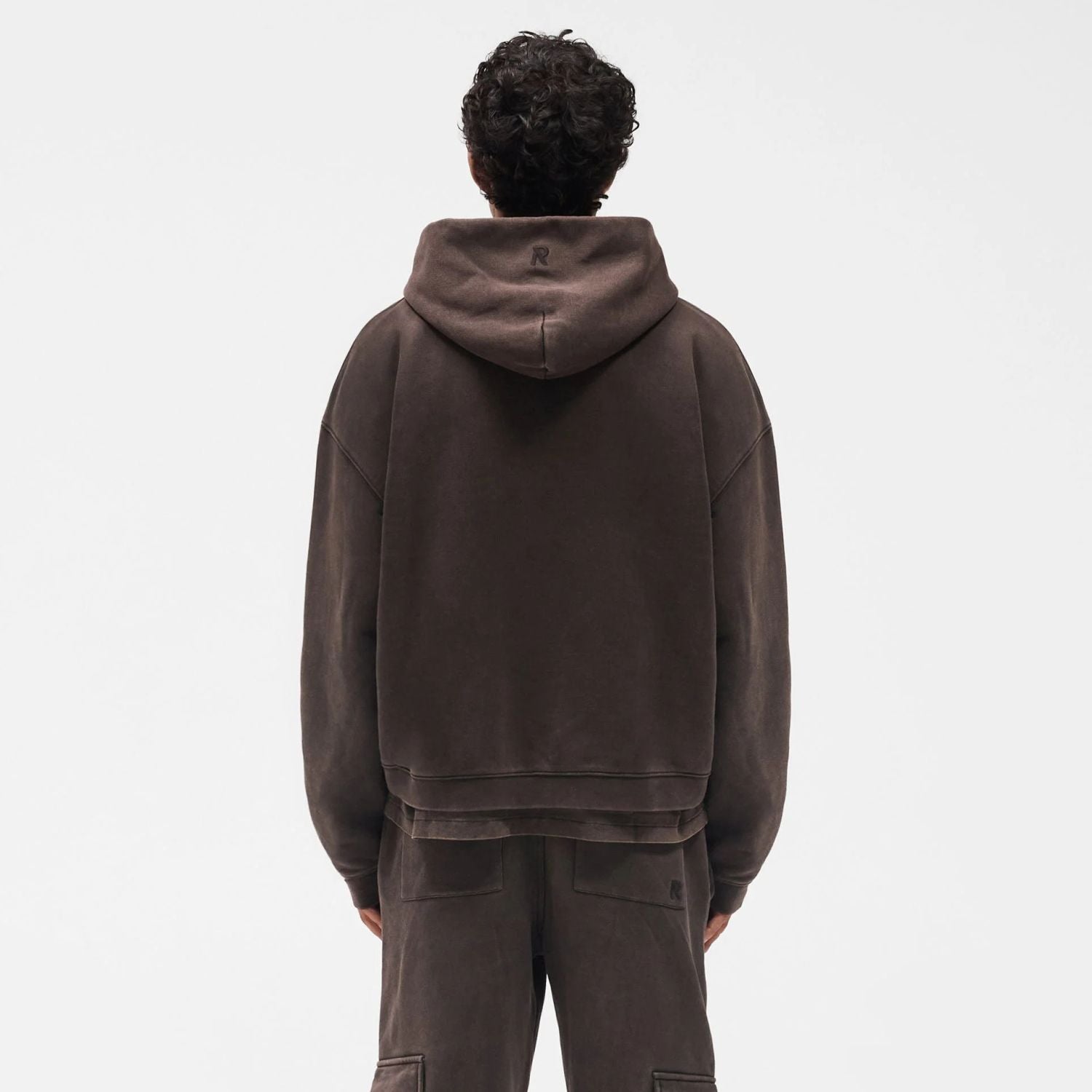 Represent Initial Boxy Weste Braun