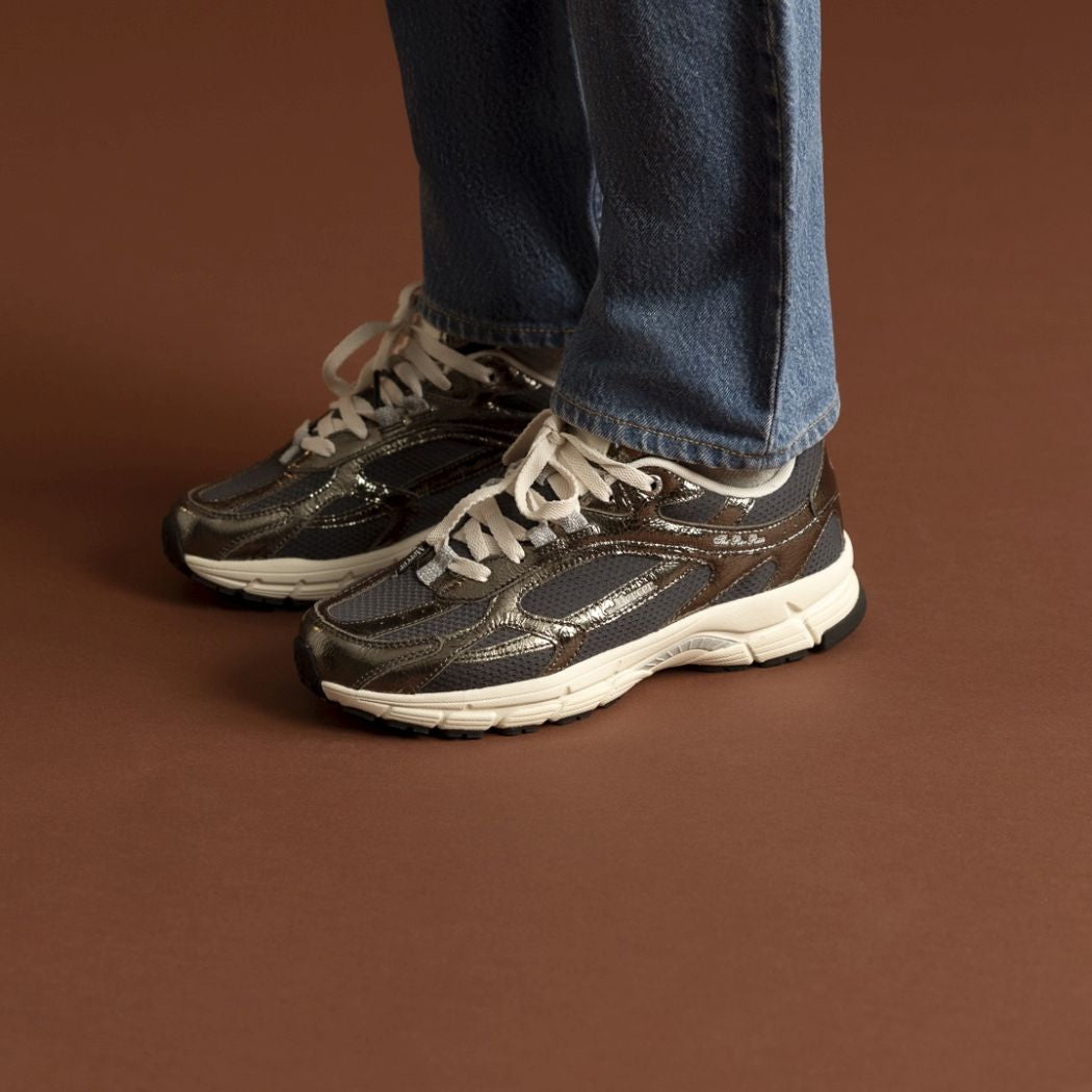 The Mercer Brand The Re-Run Cracked Sneaker Dunkelgrün