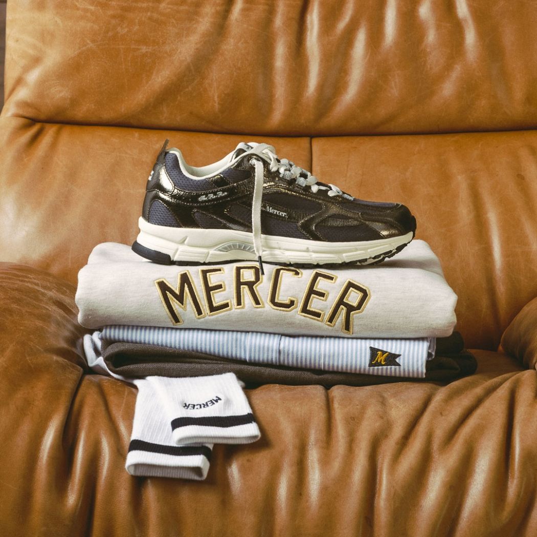 The Mercer Brand The Re-Run Cracked Sneaker Dunkelgrün