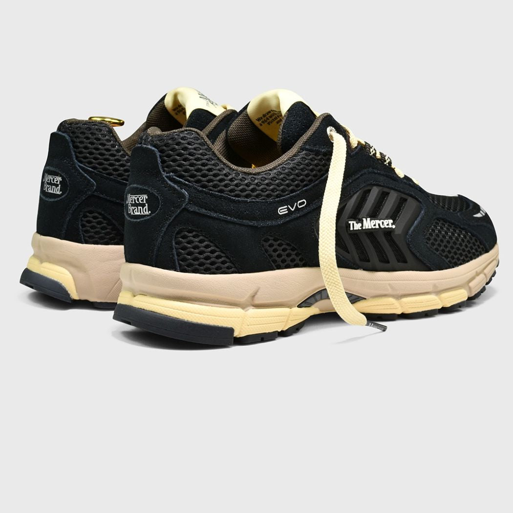 The Mercer Brand The Re-Run EVO Nubuck Sneaker Anthrazit