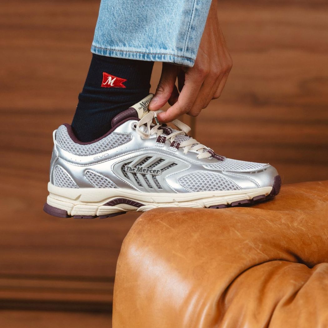 The Mercer Brand The Re-Run EVO Silver Sneaker Silber/Rot