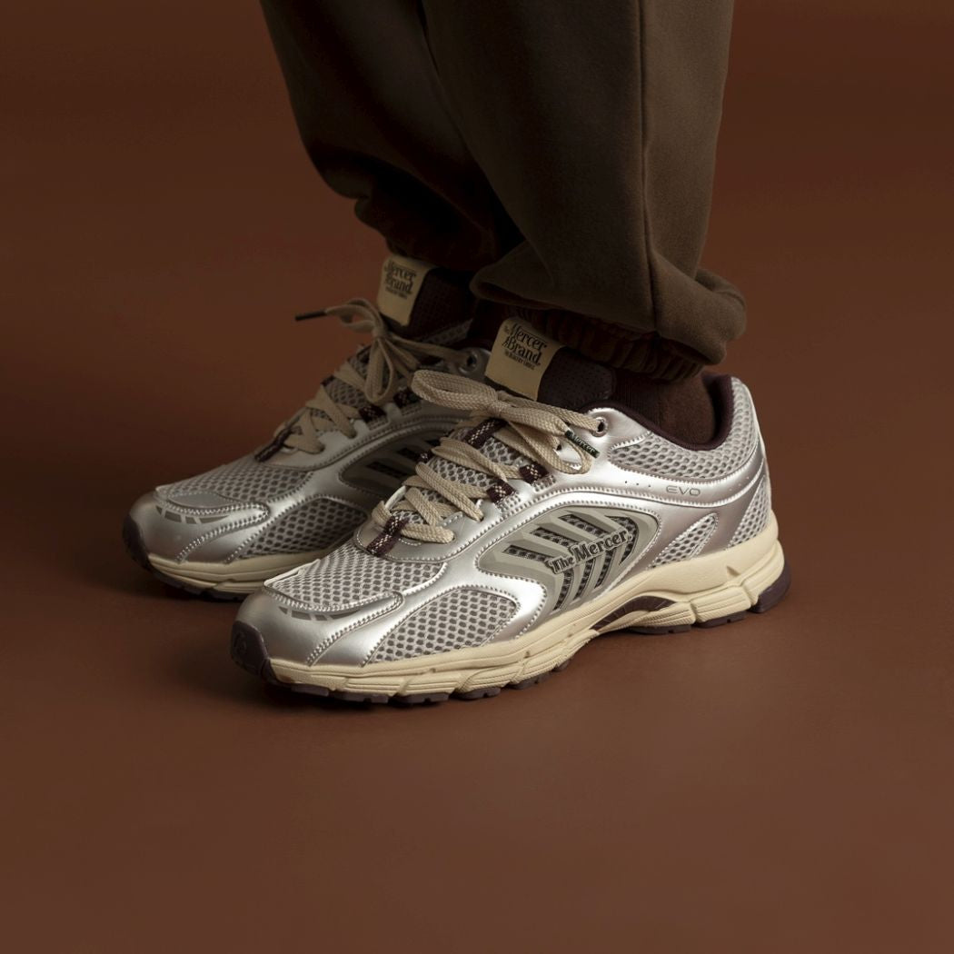 The Mercer Brand The Re-Run EVO Silver Sneaker Silber/Rot