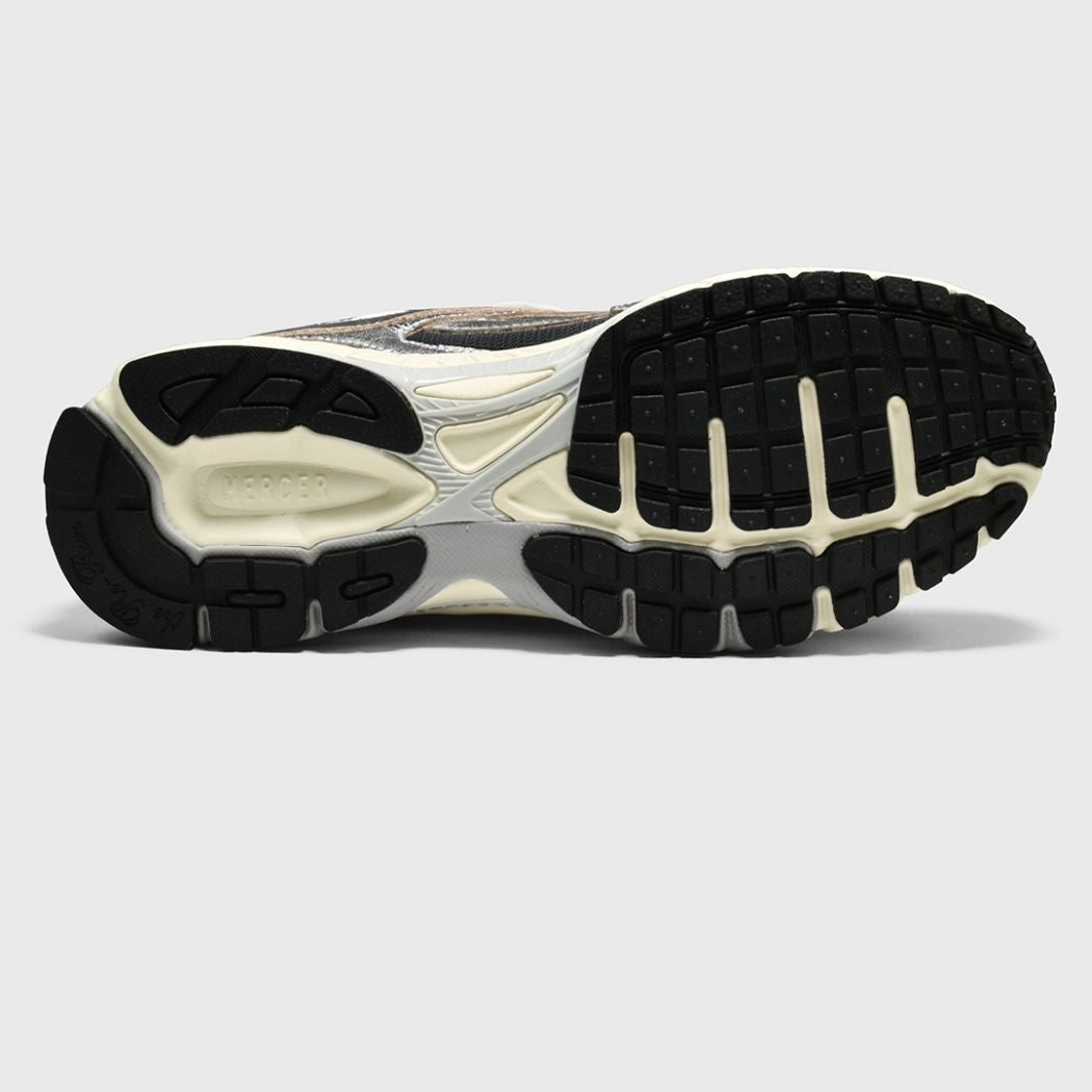 The Mercer Brand The Re-Run Pine Metallic Sneaker Silber/Anthrazit