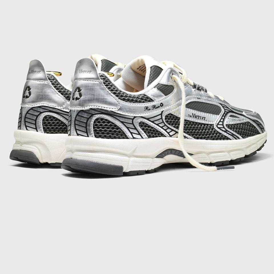 The Mercer Brand The Re-Run Scratched Sneaker Silber