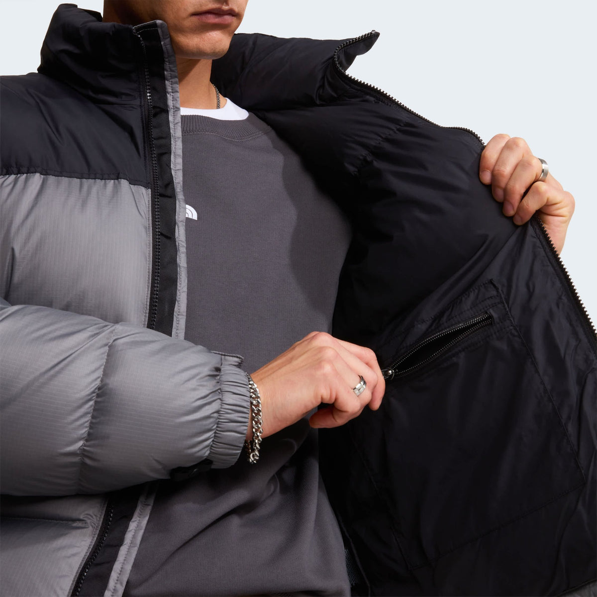The North Face 1996 Retro Nuptse Jacke Grau