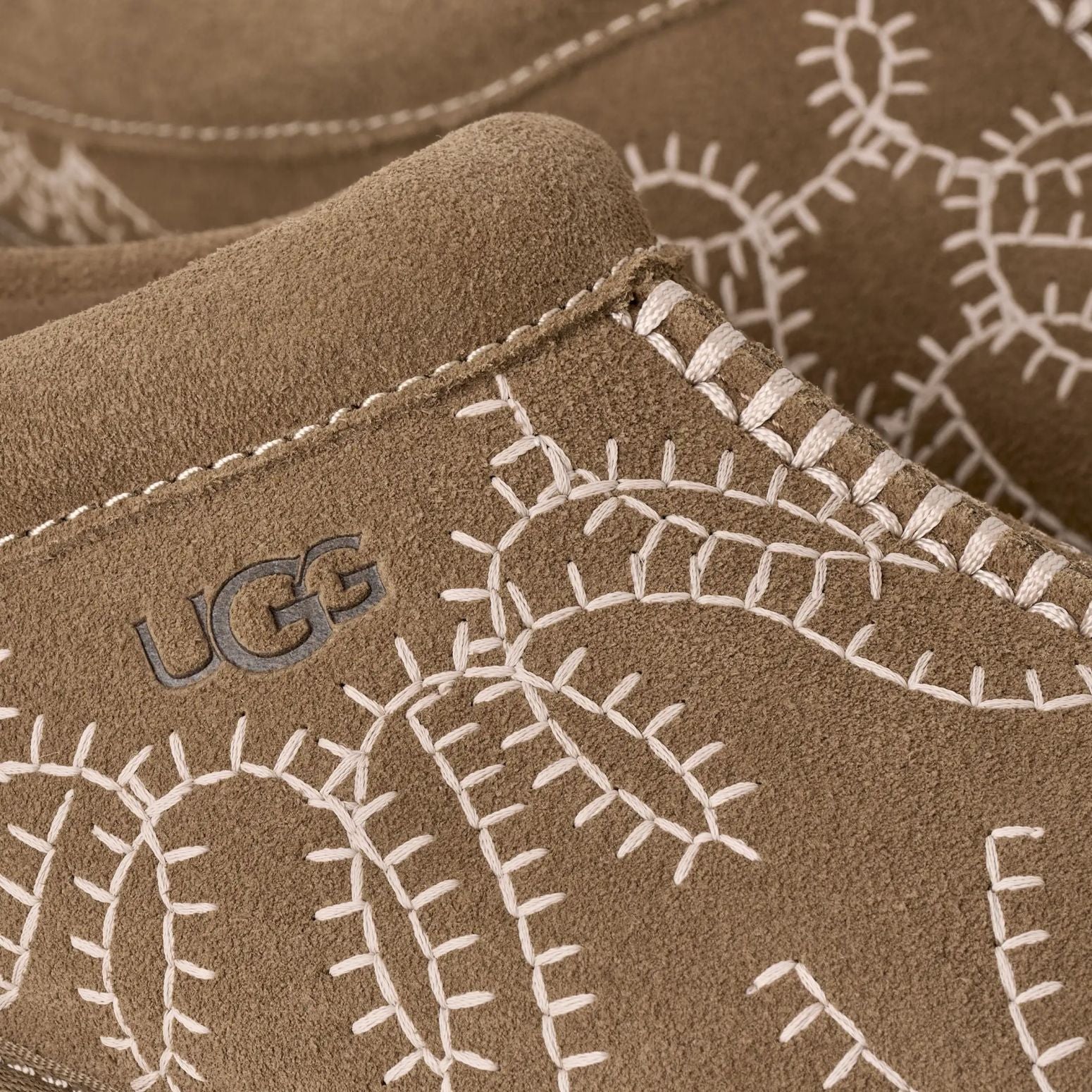 UGG Tazz Botanic Pantoffel Beige