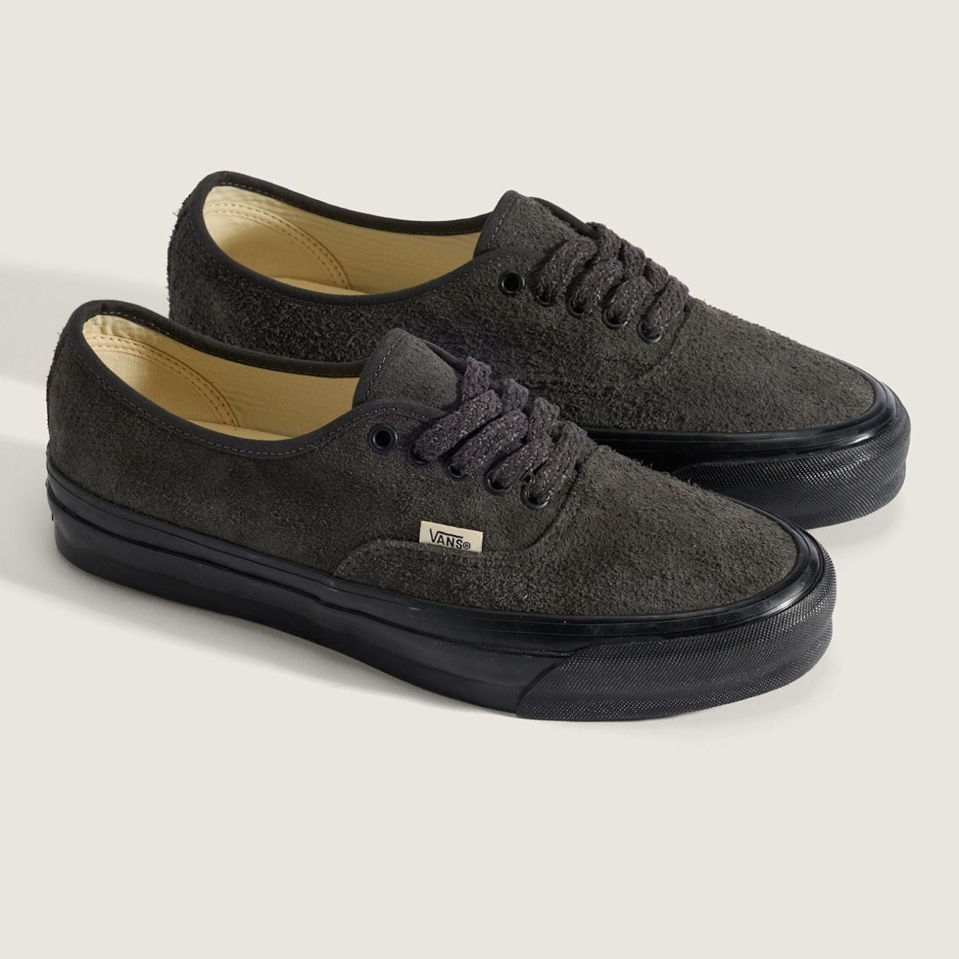 Vans LX Authentic 44 Hairy Sneaker Schwarz