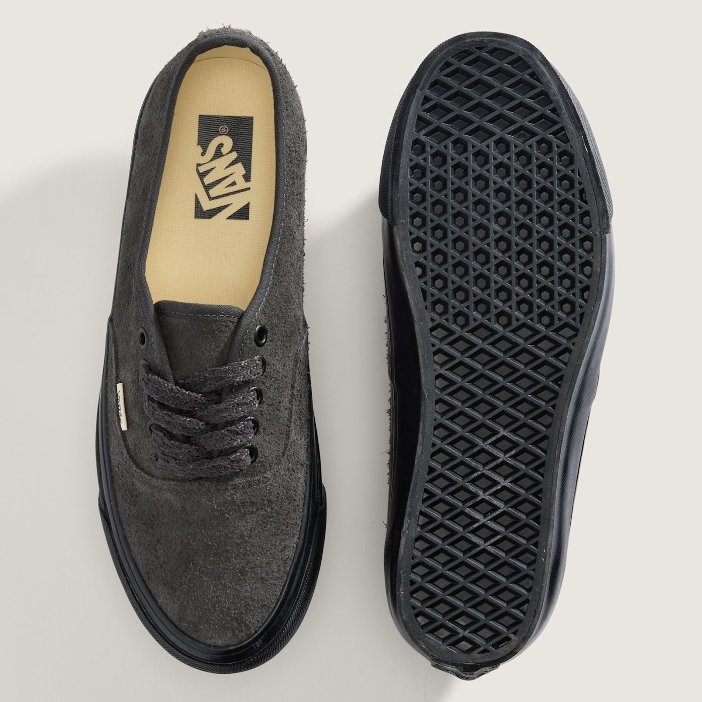 Vans LX Authentic 44 Hairy Sneaker Schwarz