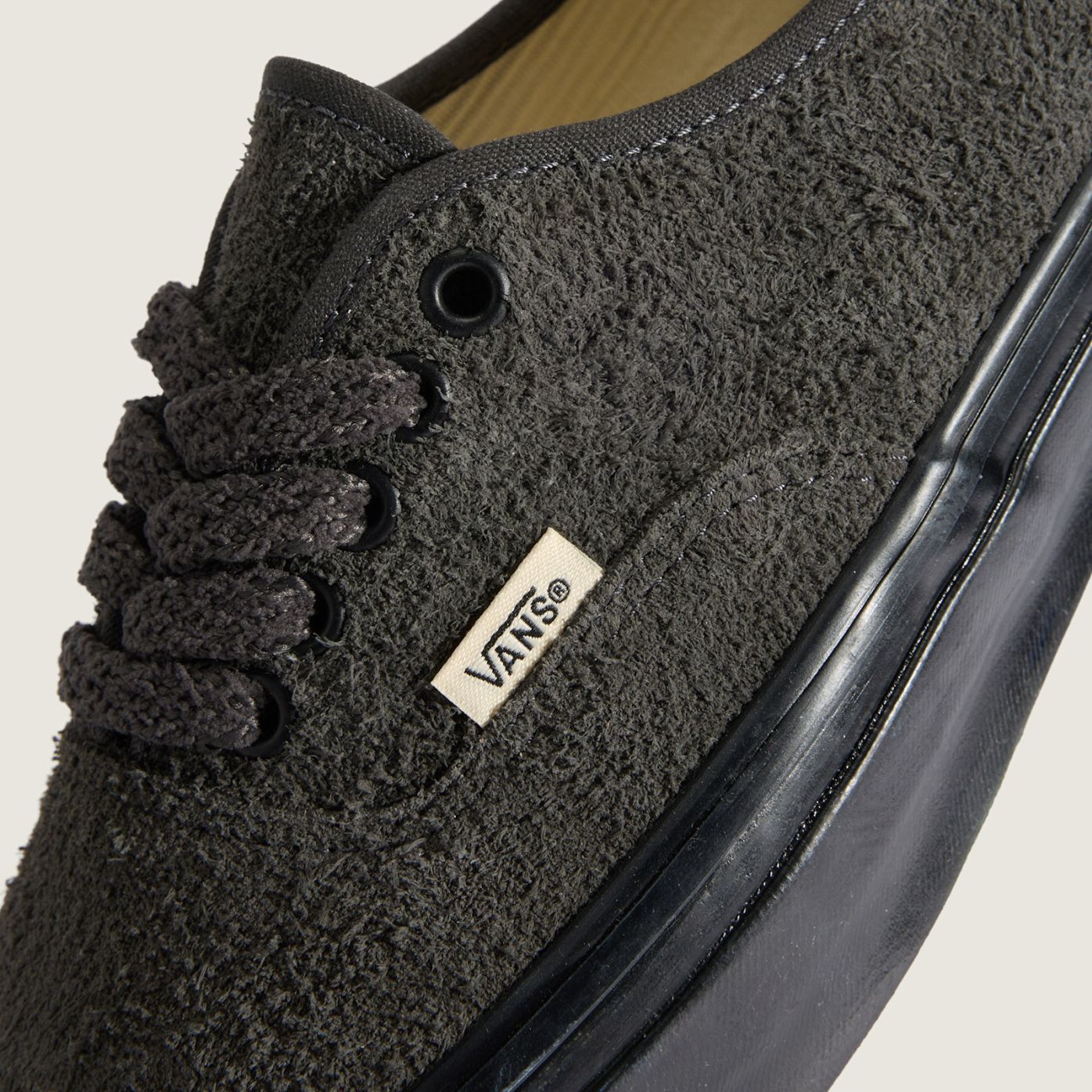Vans LX Authentic 44 Hairy Sneaker Schwarz