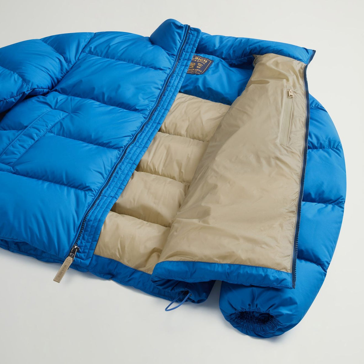 Woolrich Cloud Eagle Puffer Blau